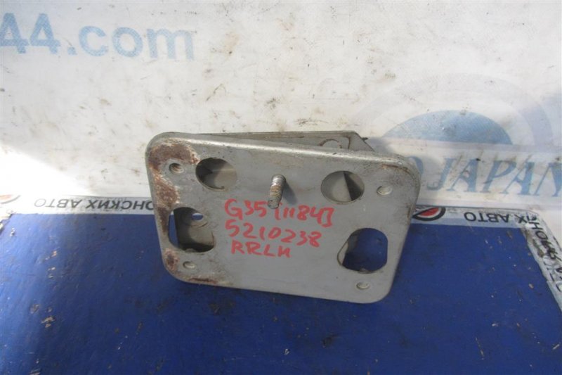 Кронштейн усилителя заднего бампера левый INFINITI G35 03-07 2006 Седан 3.5 85211-AM611 Б/У