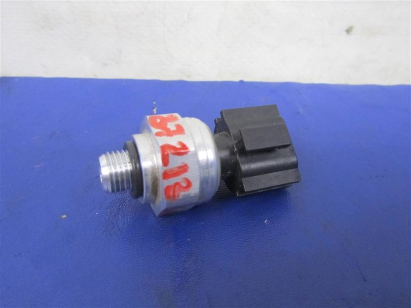 Датчик давления кондиционера HYUNDAI SANTA FE (TM) 18-23 97721-D2000 Б/У