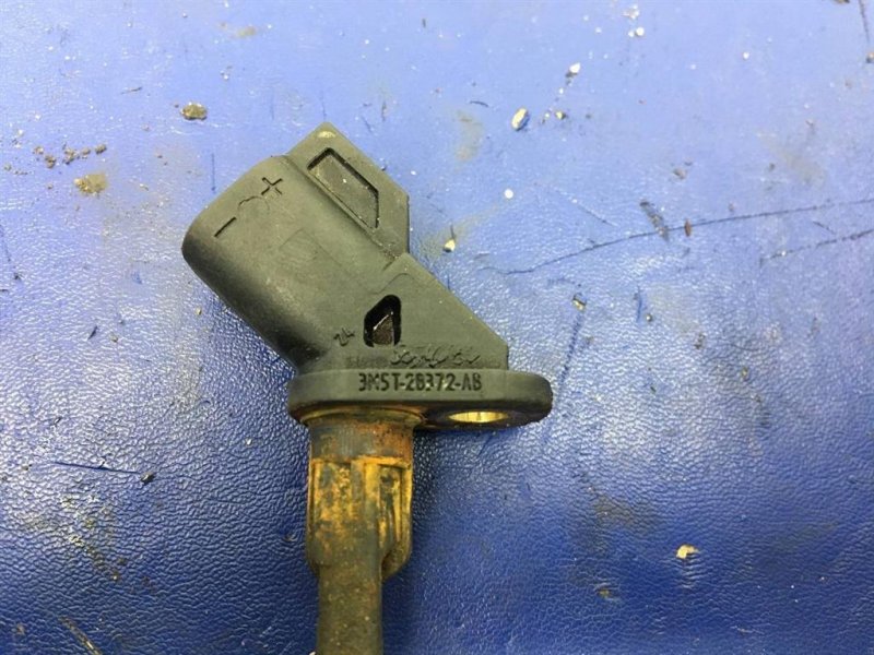 Датчик ABS передний правый 3 BL 09-13