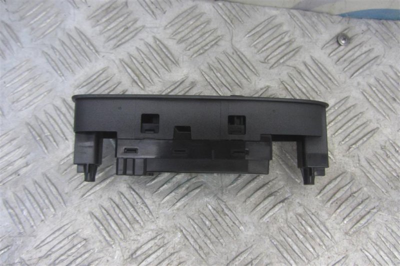 Кнопка стеклоподъемника передняя правая Q50 15-20 2016 Седан 3.0 VR30DDTT