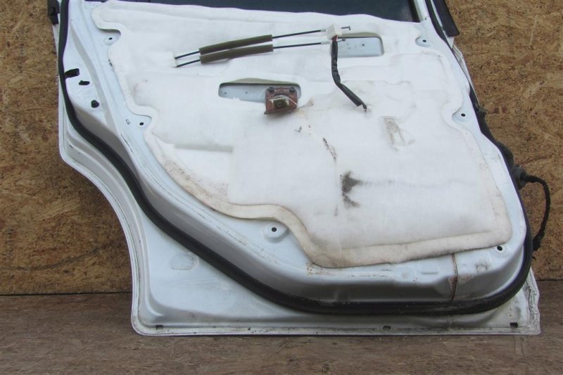 Дверь задняя левая SENTRA (B16) 06–12