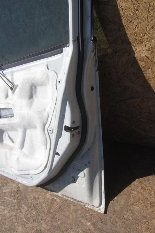 Дверь передняя правая SENTRA (B16) 06–12