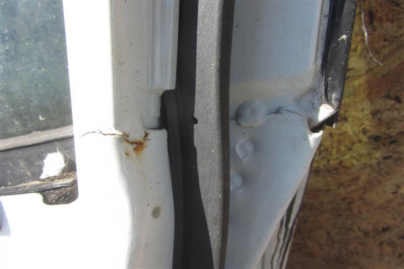 Дверь передняя правая SENTRA (B16) 06–12