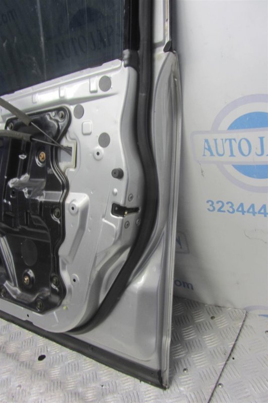 Дверь передняя правая G35 03-07