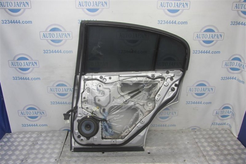 Дверь задняя правая G35 03-07