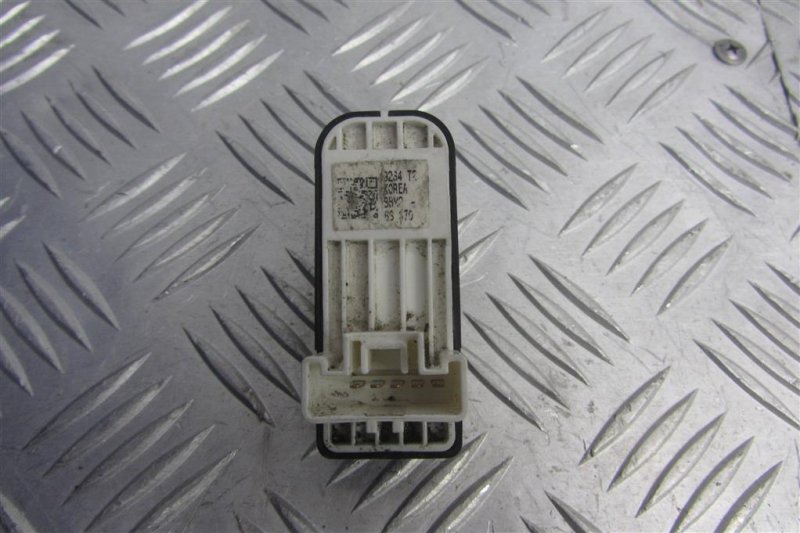 Кнопка стеклоподъемника передняя правая 3 BL 09-13 2009 Седан 2.0 Кнопка стеклоподъемника передняя правая 3 BL 09-13 2009 Седан 2.0