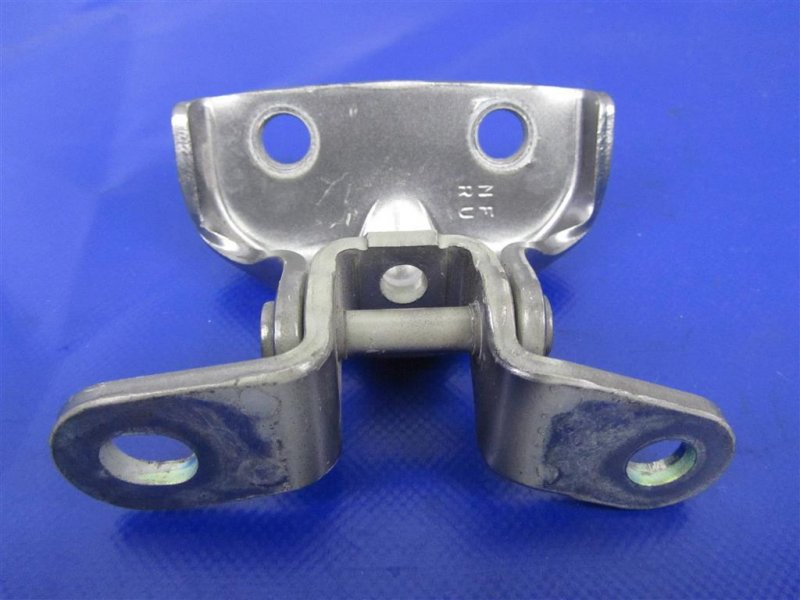 Петля двери верхняя задняя левая KIA SOUL PS 13-19 PS 2.0 Петля двери верхняя задняя левая KIA SOUL PS 13-19 PS 2.0