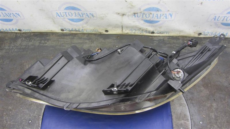 Фара передняя правая 3 BL 09-13 2009 Седан 2.0