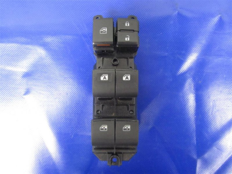 Блок управления стеклоподъемниками передний левый TOYOTA CAMRY 55 14-17 2016 ASV50 2.5 2ARFE 84820-06120 Б/У