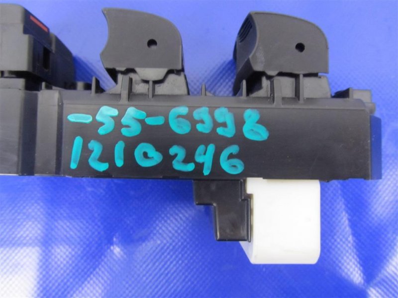 Блок управления стеклоподъемниками передний левый CAMRY 55 14-17 2016 ASV50 2.5 2ARFE