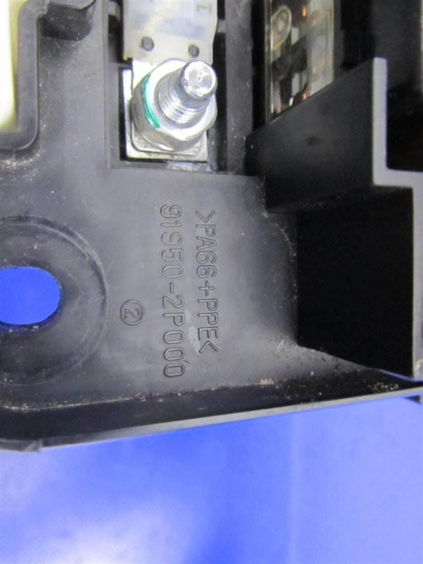 Блок предохранителей моторный отсек SORENTO XM 09-14 2012 Внедорожник 2.4