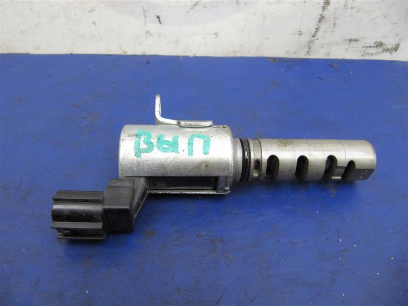 Клапан изменения фаз ГРМ TOYOTA SIENNA 11-16 2012 GSL30 3.5 2GR-FE 15330-0P020 Б/У