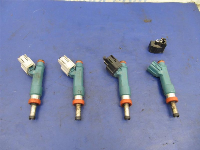 Запчасть форсунка топливная TOYOTA PRIUS - 30 09-17 2013 ZVW30 1.8 2ZRFXE 23209-39196 Б/У Форсунка топливная TOYOTA PRIUS - 30 09-17 2013 ZVW30 1.8 2ZRFXE 23209-39196 Б/У