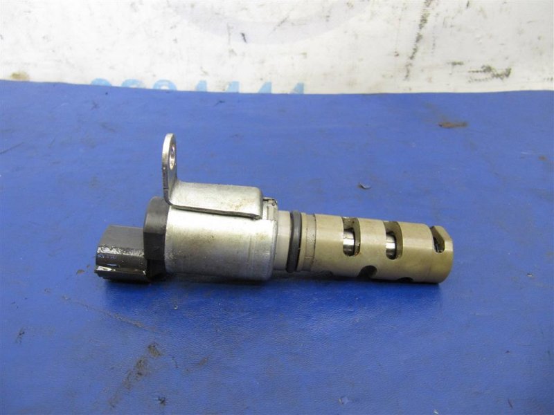 Клапан изменения фаз ГРМ TOYOTA PRIUS - 30 09-17 2013 ZVW30 1.8 2ZRFXE 15330-37010 Б/У