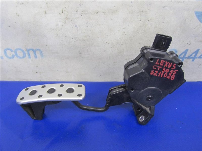 Педаль газа LEXUS CT200 11-17 Хетчбек 1.8