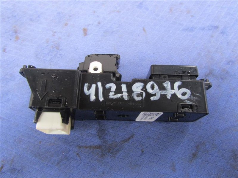 Кнопка стеклоподъемника TUCSON TL 15-20