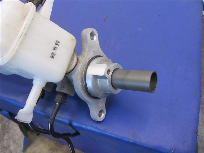 Главный тормозной цилиндр HYUNDAI TUCSON TL 15-20