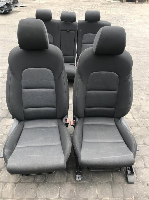 Запчасть сиденья комплект HYUNDAI TUCSON TL 15-20 87610-D7640 Б/У Сиденья комплект HYUNDAI TUCSON TL 15-20 87610-D7640 Б/У