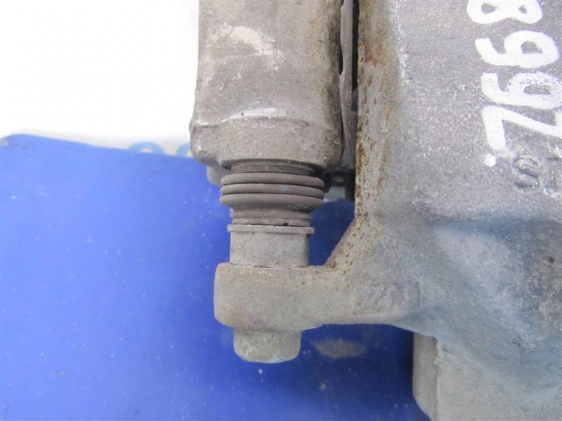 Суппорт тормозной передний правый TUCSON TL 15-20