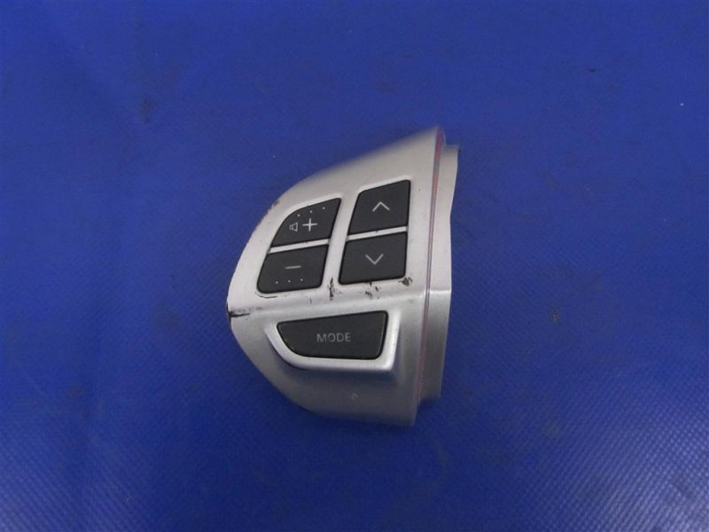 Кнопки на руль левые MITSUBISHI OUTLANDER XL 05-13 2006 Внедорожник 3.0 8701A087 Б/У