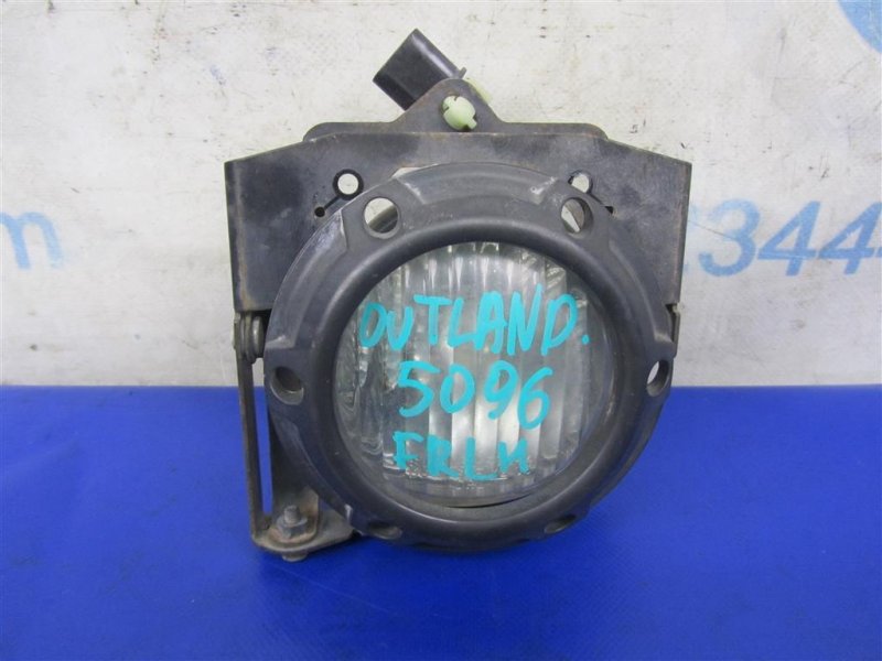 Противотуманная фара левая MITSUBISHI OUTLANDER XL 05-13 2007 Внедорожник 3.0 8324A001 Б/У