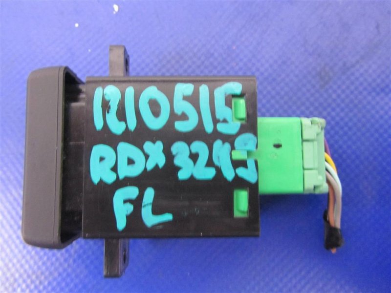 Кнопка обогрева сидений левая RDX 12-19 2016 Внедорожник 3.5