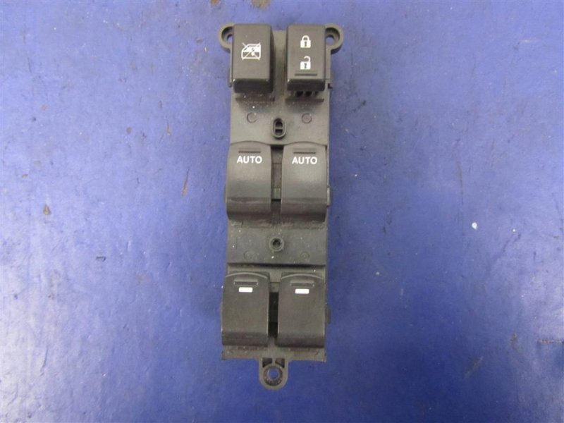 Блок управления стеклоподъемниками передний левый SUZUKI KIZASHI 09-14 2010 Седан 2.4 37990-57L00 Б/У