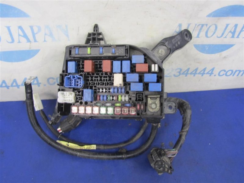 Блок предохранителей моторный отсек SUZUKI KIZASHI 09-14 2010 Седан 2.4 36738-57L00 Б/У