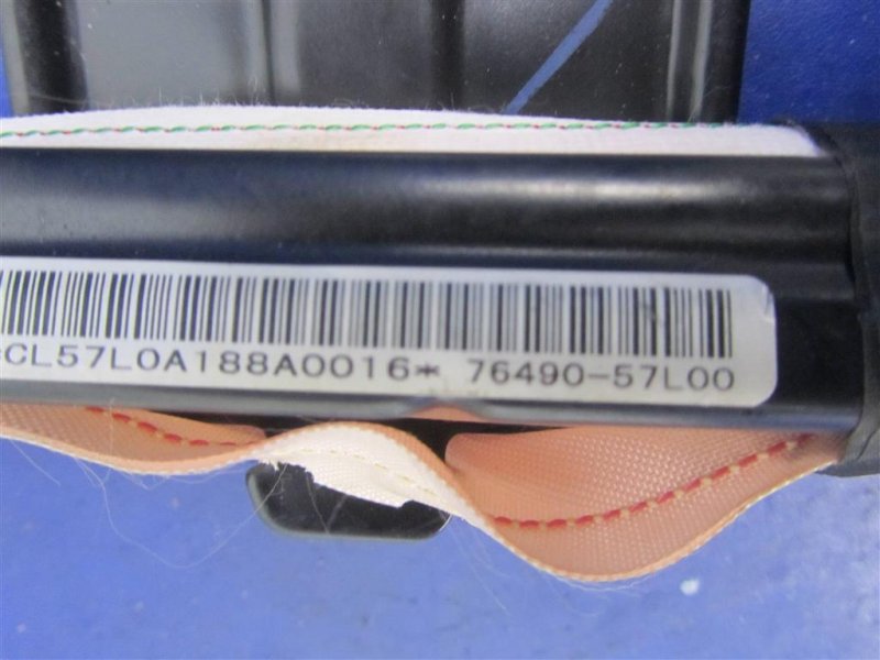 Подушка безопасности (штора) левая SUZUKI KIZASHI 09-14 Седан 2.4 Подушка безопасности (штора) левая SUZUKI KIZASHI 09-14 Седан 2.4