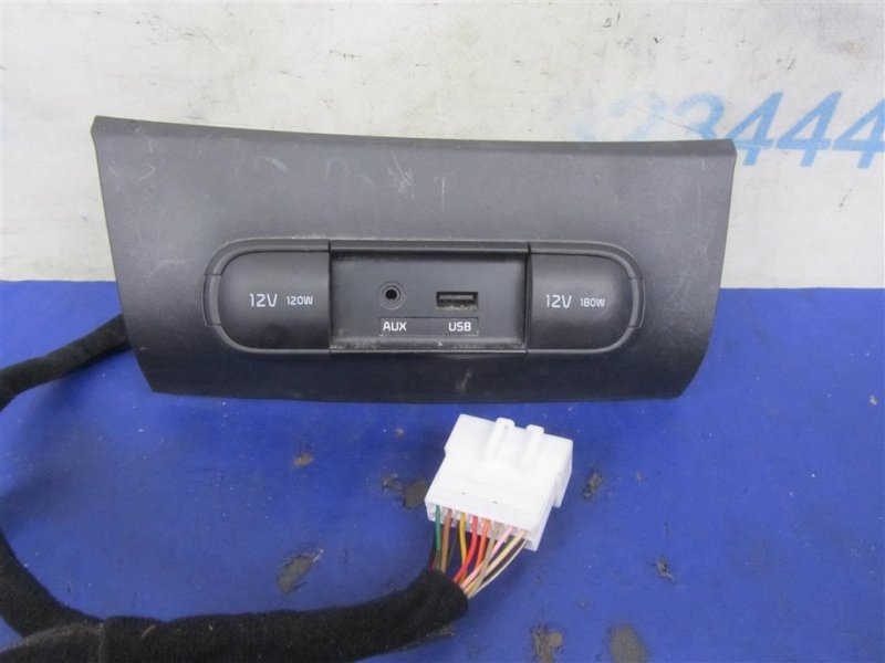 Запчасть usb адаптер KIA SOUL PS 13-19 2014 PS 2.0 96120-B2000 Б/У USB адаптер KIA SOUL PS 13-19 2014 PS 2.0 96120-B2000 Б/У