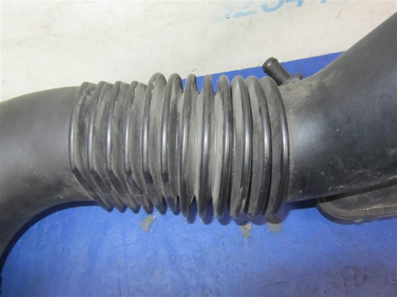 Патрубок воздушного фильтра SONATA YF 10-14 2011 YF 2.4