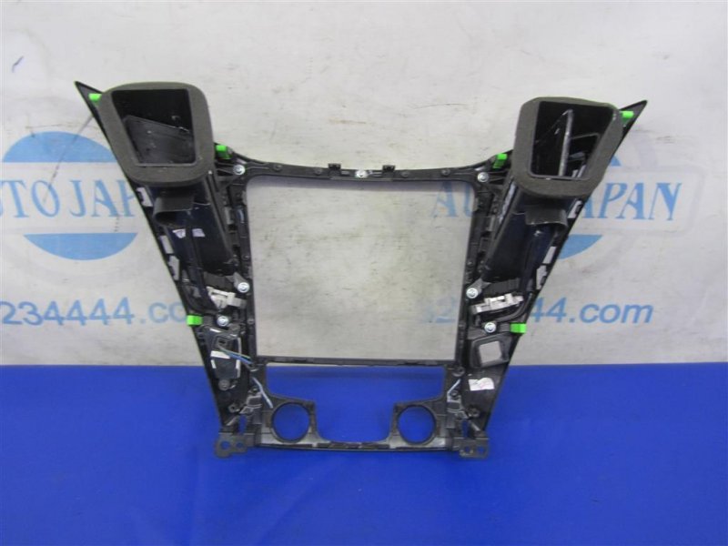 Накладка торпедо центр. SONATA YF 10-14