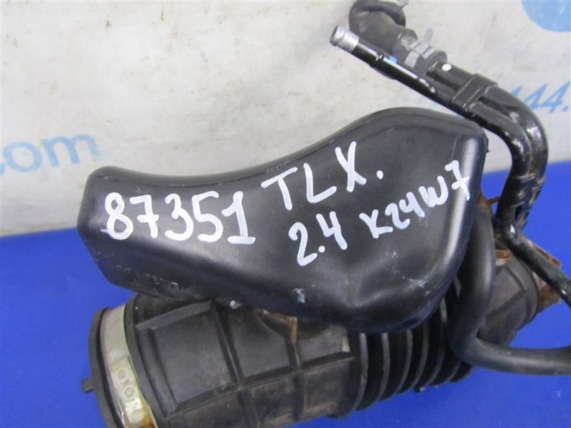 Патрубок воздушного фильтра TLX 14-17 2014 Седан 2.4