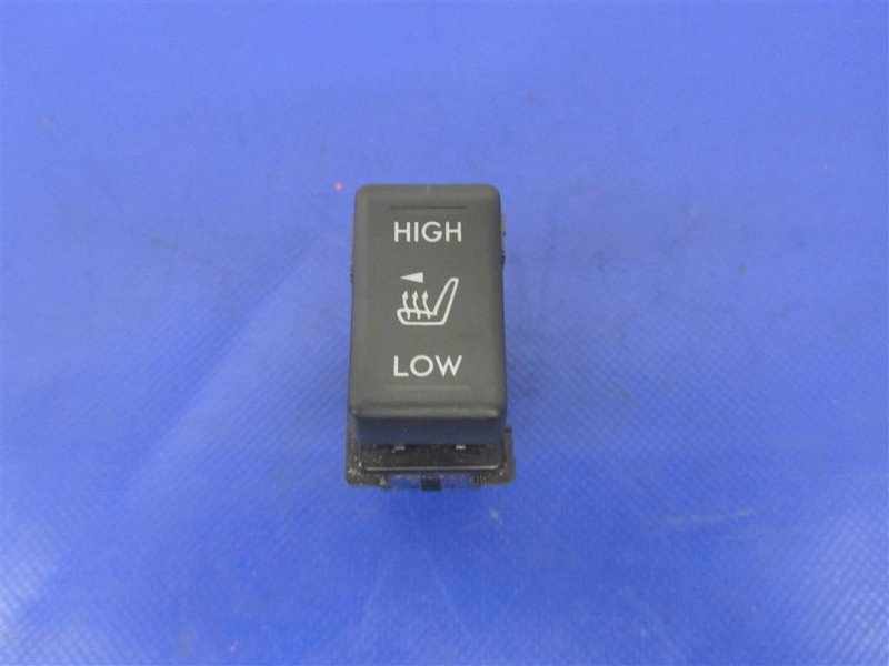 Кнопка обогрева сидений SUBARU OUTBACK 09-14 BR 2011 Внедорожник 3.6 EZ36 83245AJ011 Б/У