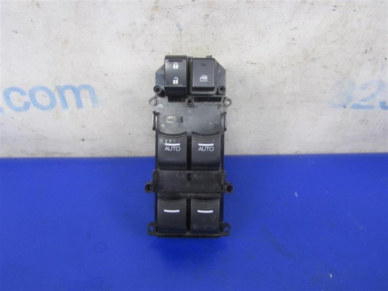 Запчасть блок управления стеклоподъемниками передний левый ACURA RDX 12-19 35750-TX4-A01 Б/У Блок управления стеклоподъемниками передний левый ACURA RDX 12-19 35750-TX4-A01 Б/У