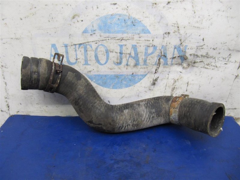 Патрубок системы охлаждения TOYOTA TUNDRA 07-13 2007 USK56 5.7 3URFBE 16571-0S010 Б/У