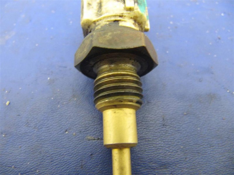 Датчик температуры охлаждающей жидкости TUNDRA 07-13 2007 USK56 5.7 3URFBE Датчик температуры охлаждающей жидкости TUNDRA 07-13 2007 USK56 5.7 3URFBE