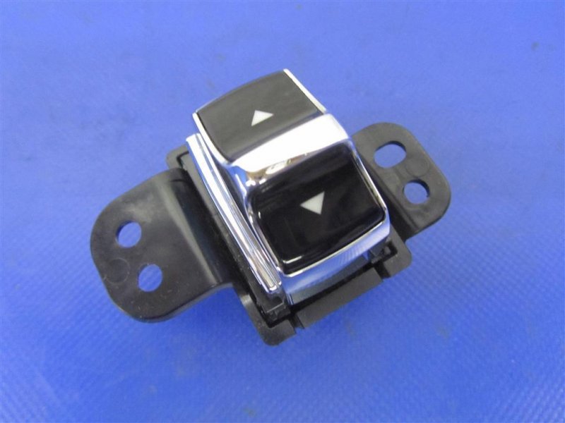 Кнопка INFINITI Q50 15-20 2016 Седан 3.0 VR30DDTT 25536-4GA0A Б/У