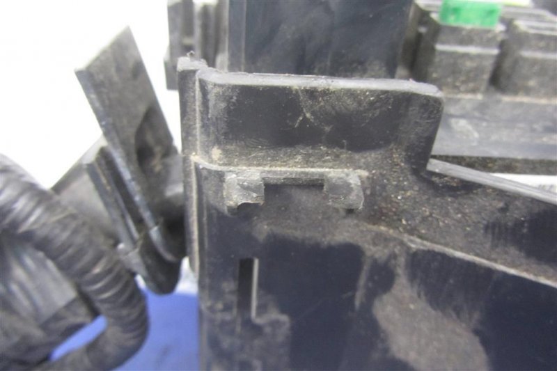 Блок предохранителей моторный отсек TRIBECA B10 07-13