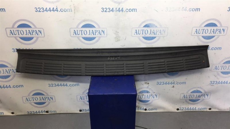 Накладка бампера задняя TOYOTA LAND CRUISER 200 08-21 52162-60040 Б/У