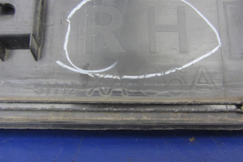 Накладка двери TRIBECA B10 07-13