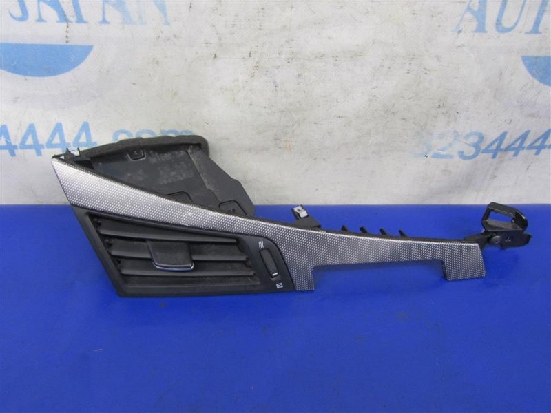 Дефлектор воздушный INFINITI Q50 15-20 2016 Седан 3.0 VR30DDTT 68750-4GA0A Б/У