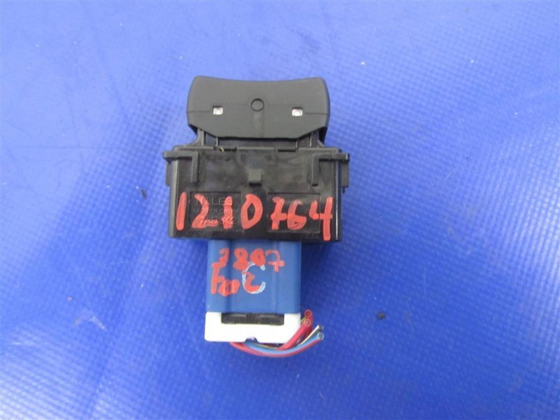 Кнопка обогрева сидений левая SUBARU FORESTER 12-19 Внедорожник 2.5