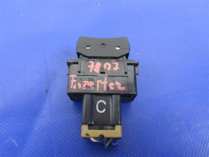 Кнопка обогрева сидений правая SUBARU FORESTER 12-19 Внедорожник 2.5