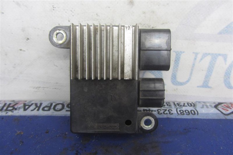 Блок управления вентилятором радиатора CX-7 06-12