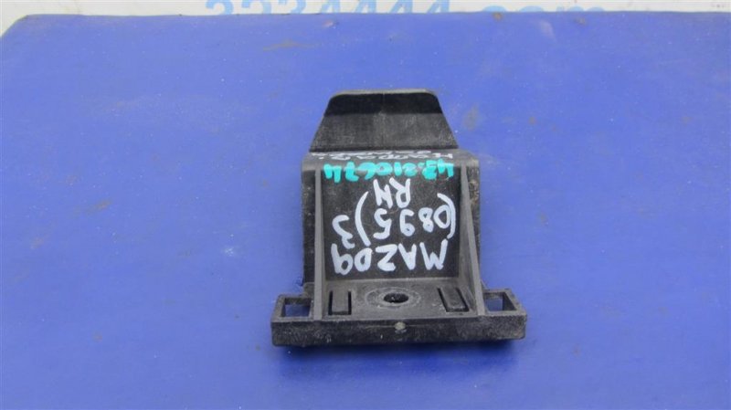 Кронштейн переднего бампера передний правый MAZDA 3 BL 09-13 2009 Седан 2.0 BBM4-50-151A Б/У