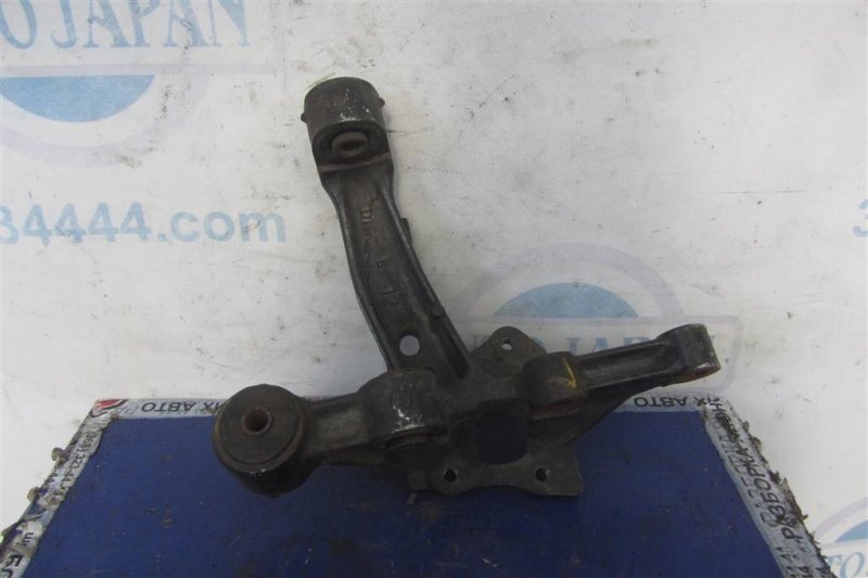 Цапфа задняя левая TOYOTA CAMRY 40 06-11