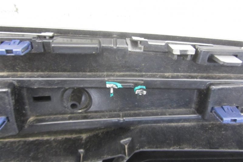 Решетка радиатора HIGHLANDER 2020-