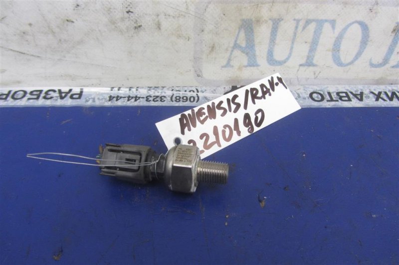 Датчик давления топлива TOYOTA RAV4 00-05 89458-22010 Б/У