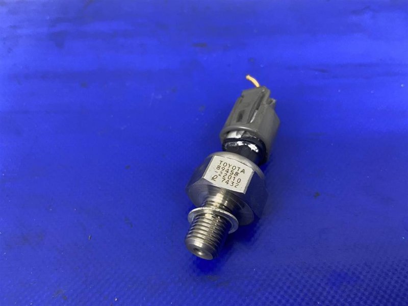Датчик давления топлива TOYOTA RAV4 00-05
